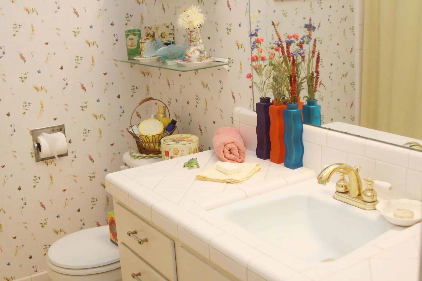 bathroom wallpaper