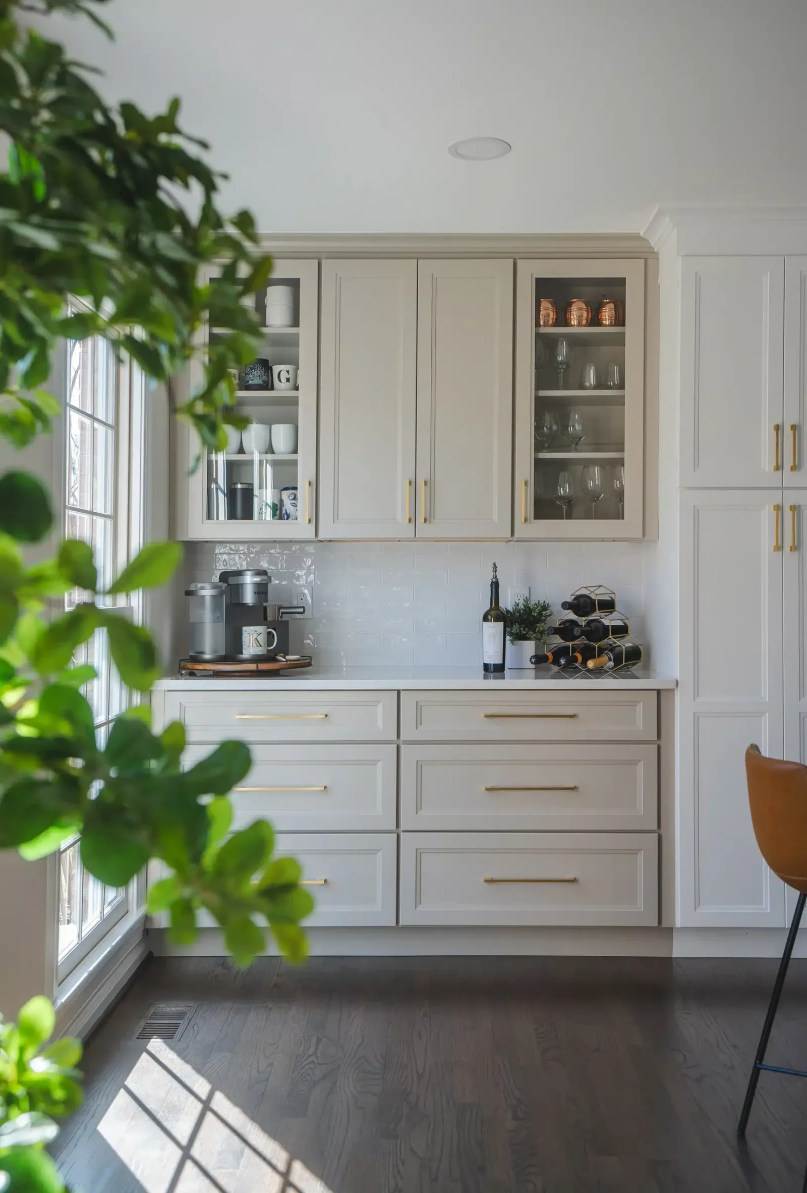 Discover the best storage upgrades for McLean kitchens—keep counters clear and holidays stress-free with practical, stylish solutions.