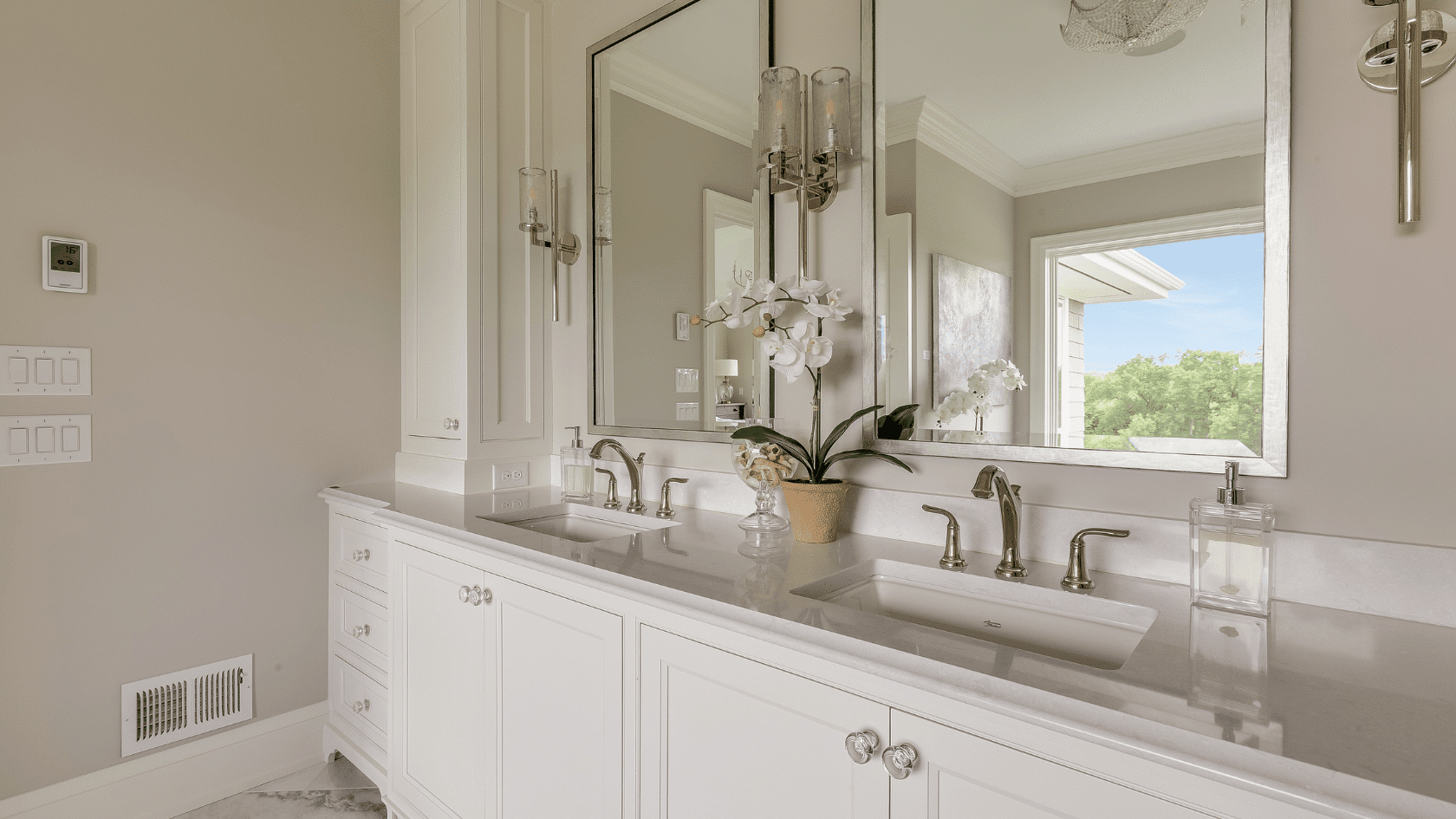Double Vanity in Your Bathroom: Pros and Cons